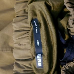 REI Co Op green shorts size Large
